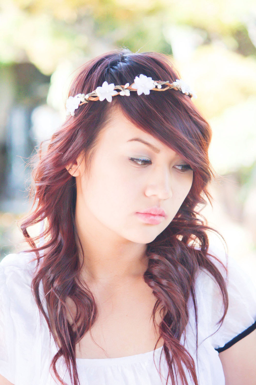 Bridal headband, white berries, woodland bridal wreath, vintage berries and white flower