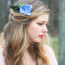 blue hydrangea hair comb, peacock feather flower comb, bridesmaid hair comb